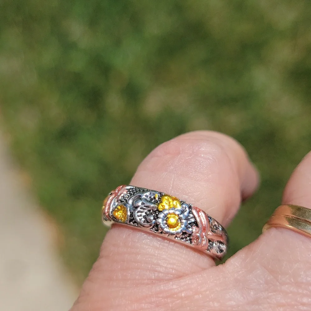 Carved Ring Sunflower Dragonfly Retro Colors Boho Size 7 Size 9 New - Picture 5 of 13